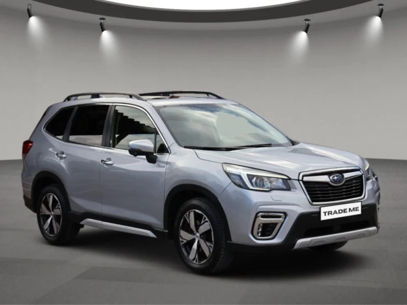 Subaru Forester 2.0i/4x4/E-BOXER/PREMIUM/Европейски/СВ.ТЕГЛИЧ/    