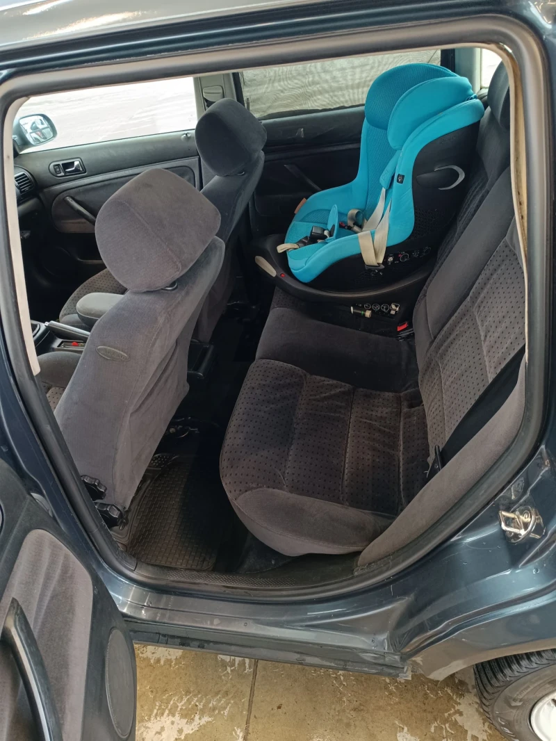 VW Passat, снимка 14 - Автомобили и джипове - 52584997