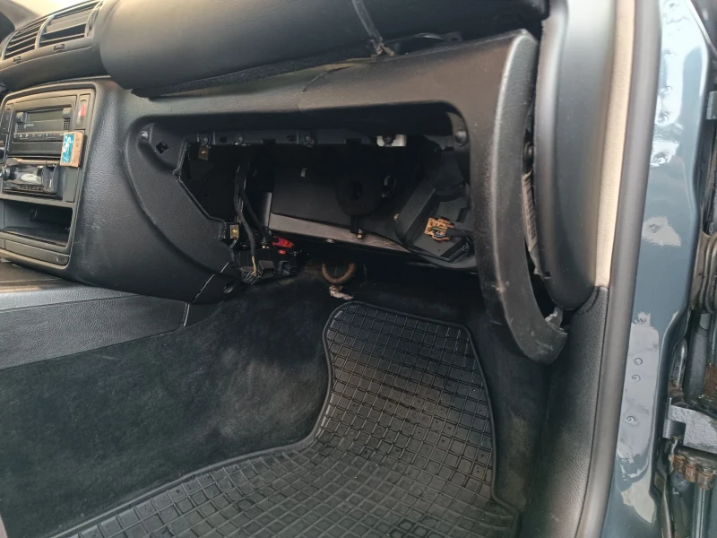 VW Passat, снимка 10 - Автомобили и джипове - 52584997