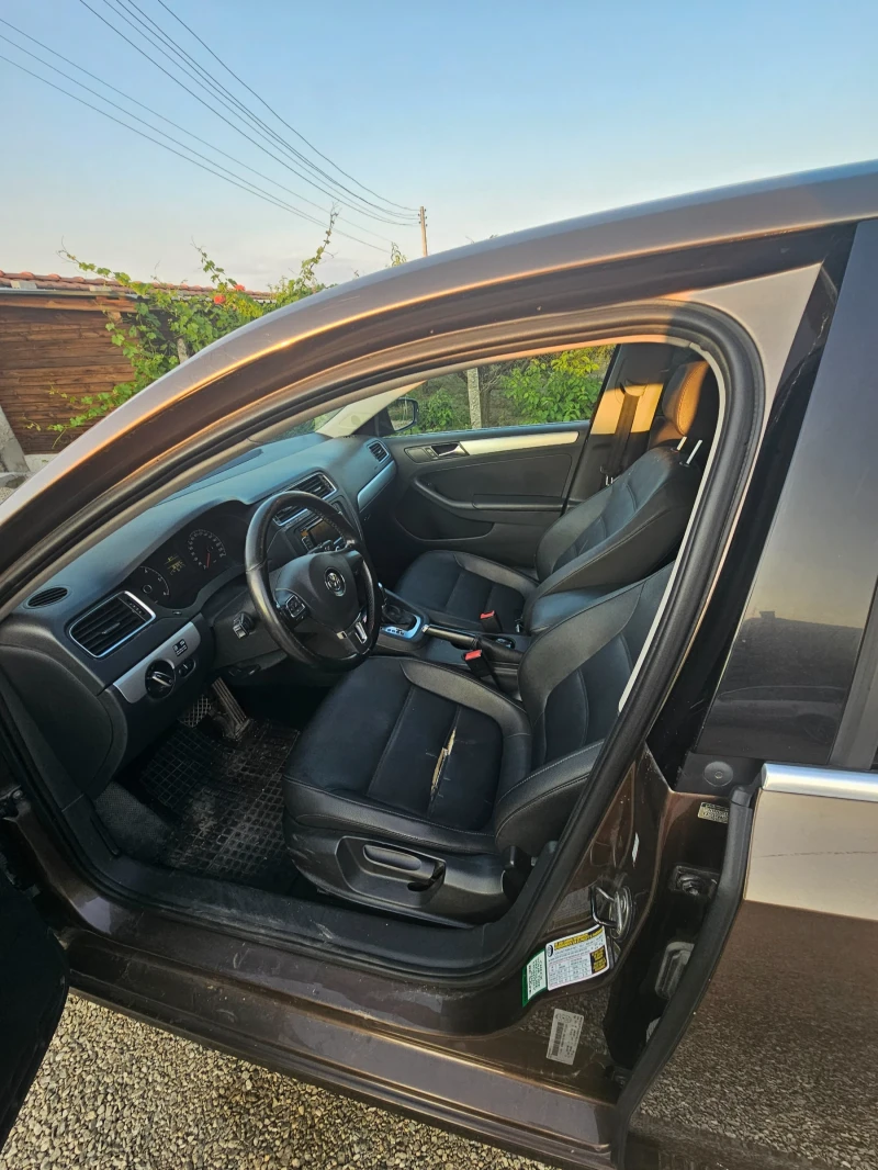 VW Jetta, снимка 8 - Автомобили и джипове - 52794361