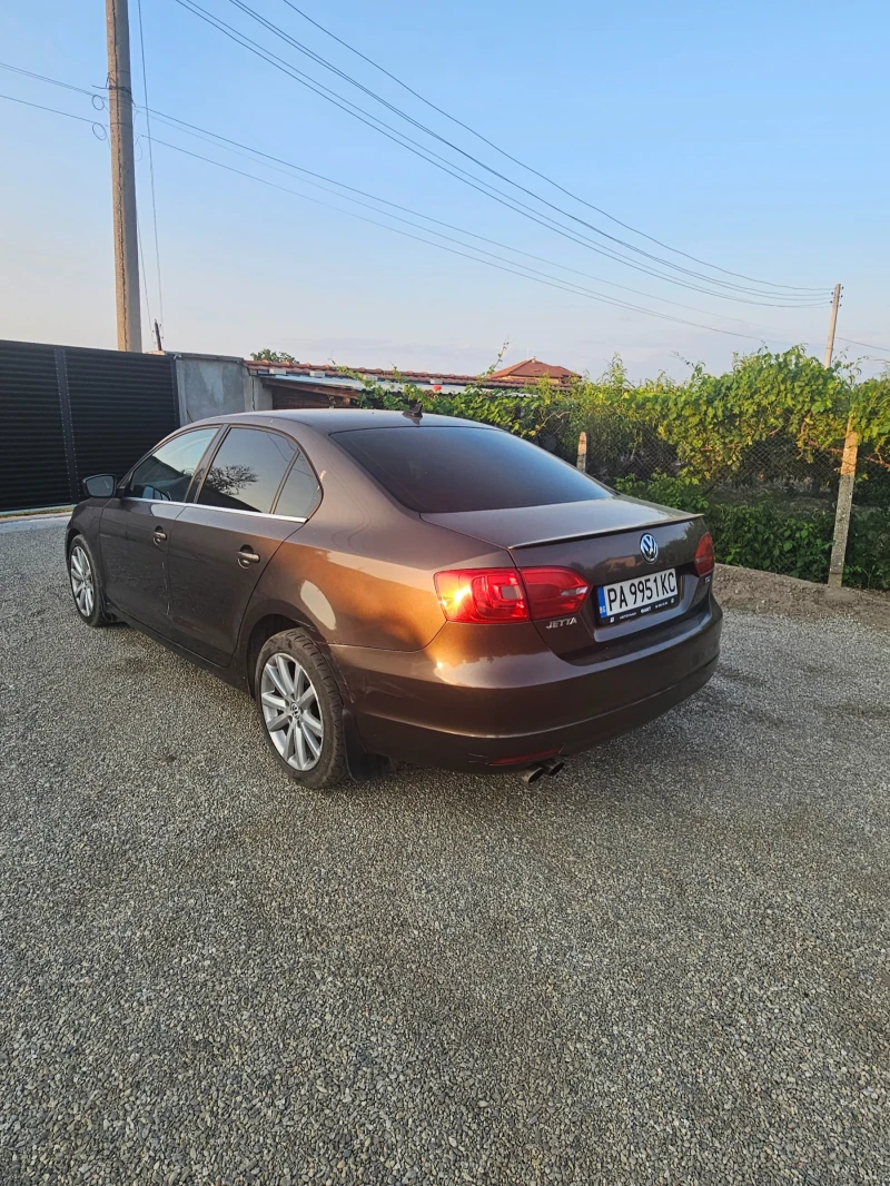 VW Jetta, снимка 5 - Автомобили и джипове - 52794361