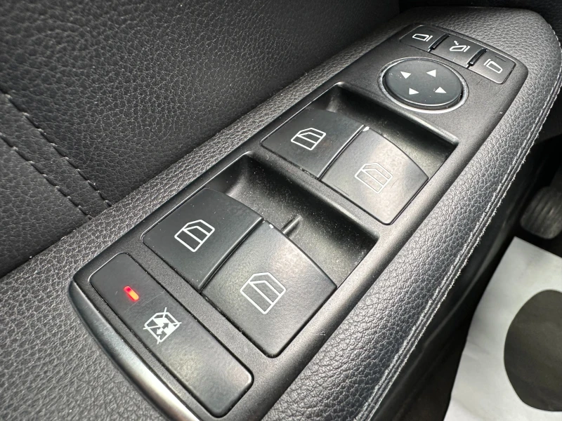 Mercedes-Benz E 300 3.0d 231 к.с./ГАРАНЦИЯ ОТ КЕНТАВЪР , снимка 15 - Автомобили и джипове - 53087368