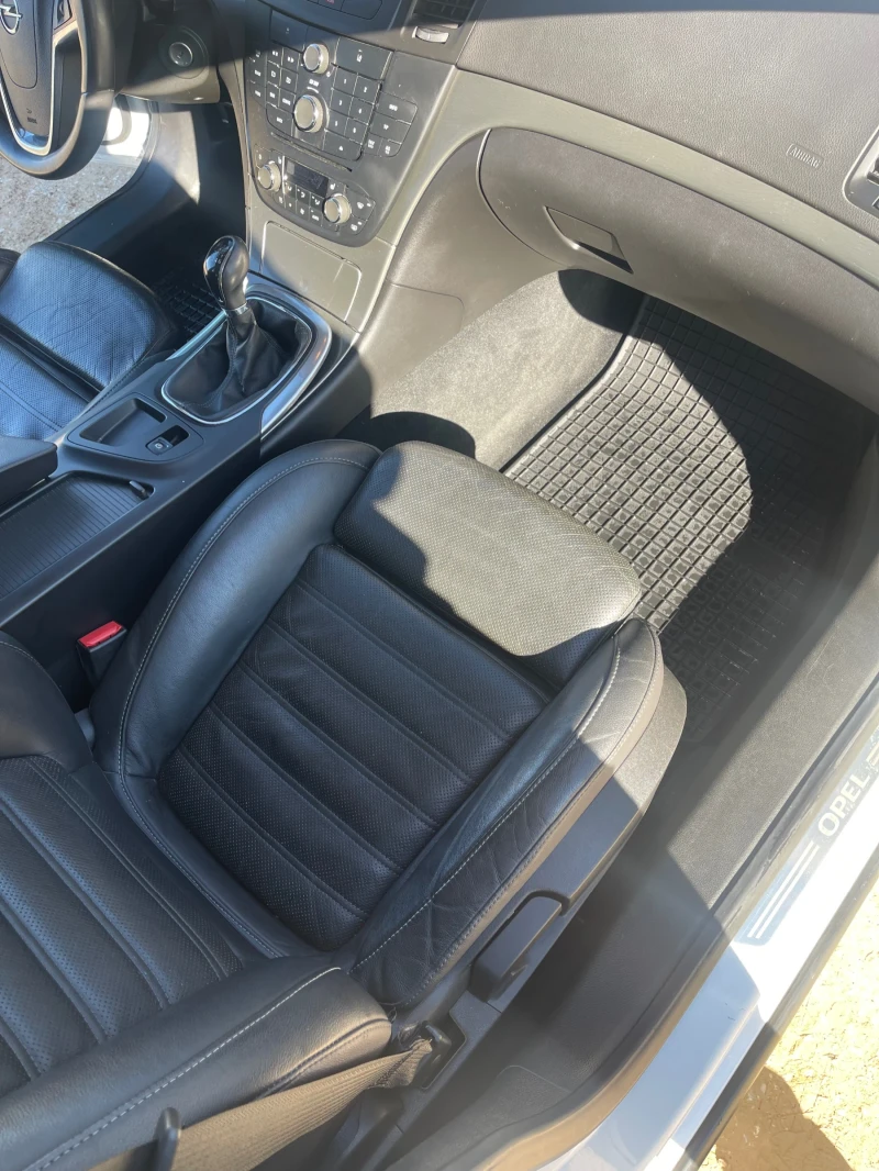 Opel Insignia, снимка 10 - Автомобили и джипове - 53102914