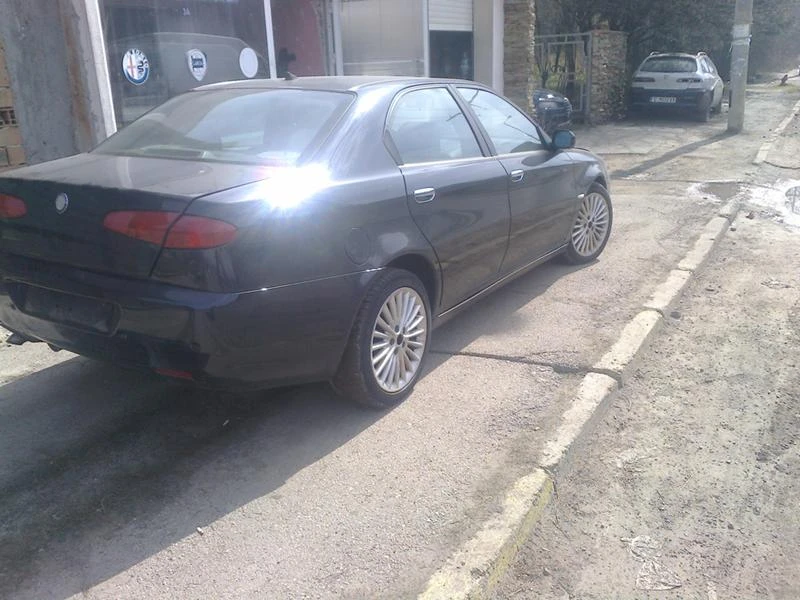 Alfa Romeo 166 2.4 20V JTD, снимка 2 - Автомобили и джипове - 17726034