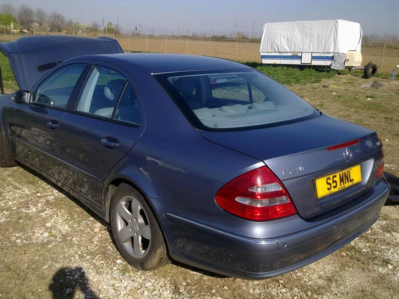 Mercedes-Benz E 270 3 броя , снимка 1 - Автомобили и джипове - 19290761