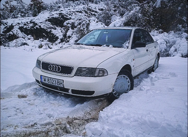 Audi A4, снимка 4 - Автомобили и джипове - 48717919