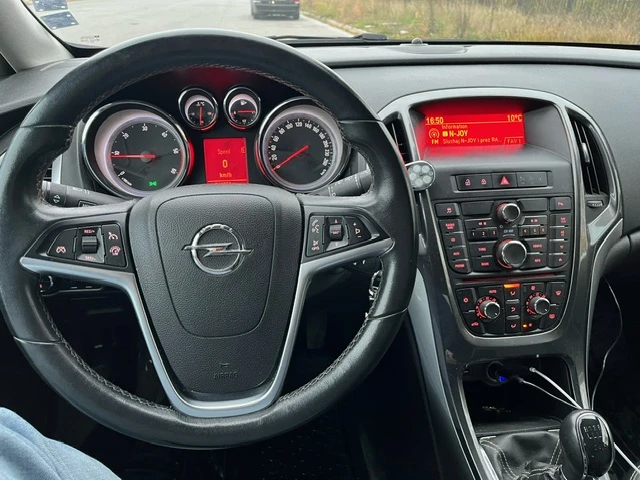 Opel Astra 1.7 CDTI - изображение 8