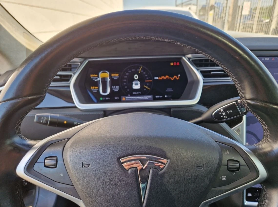 Tesla Model S P85 Performance Товарна - изображение 4