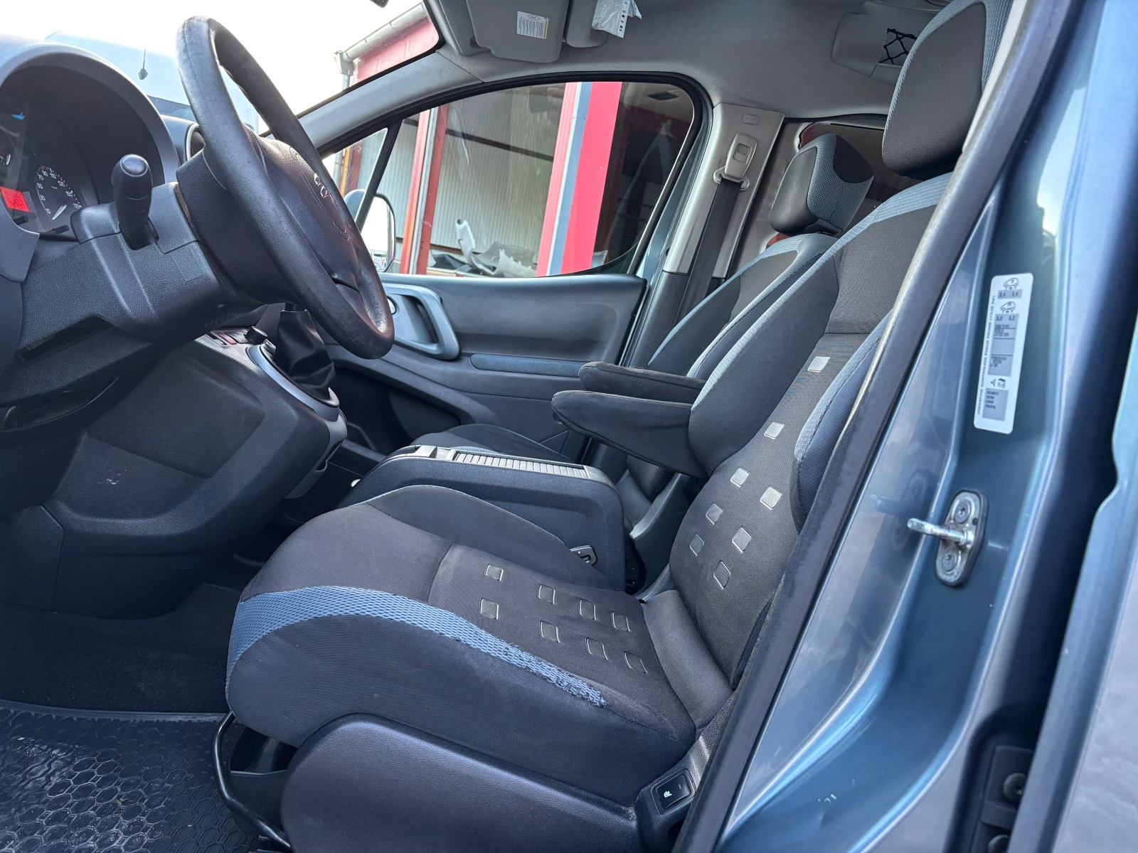 Citroen Berlingo XTR КЛИМА БЛОКАЖИ - изображение 8