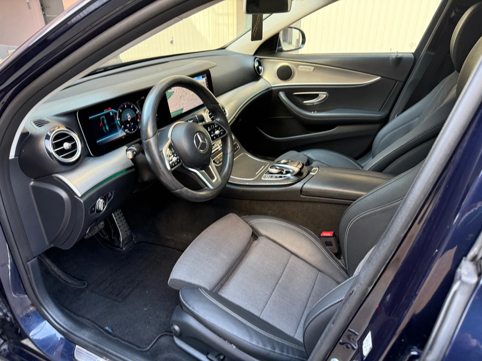 Mercedes-Benz E 220 AMG 9G-tronic - изображение 7