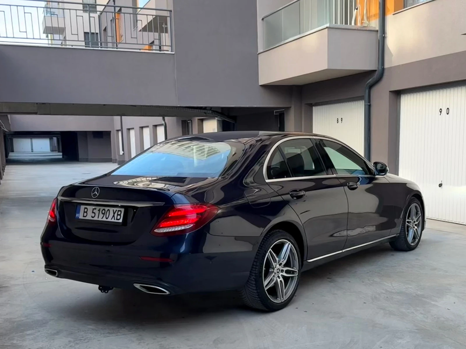 Mercedes-Benz E 220 AMG 9G-tronic - изображение 4