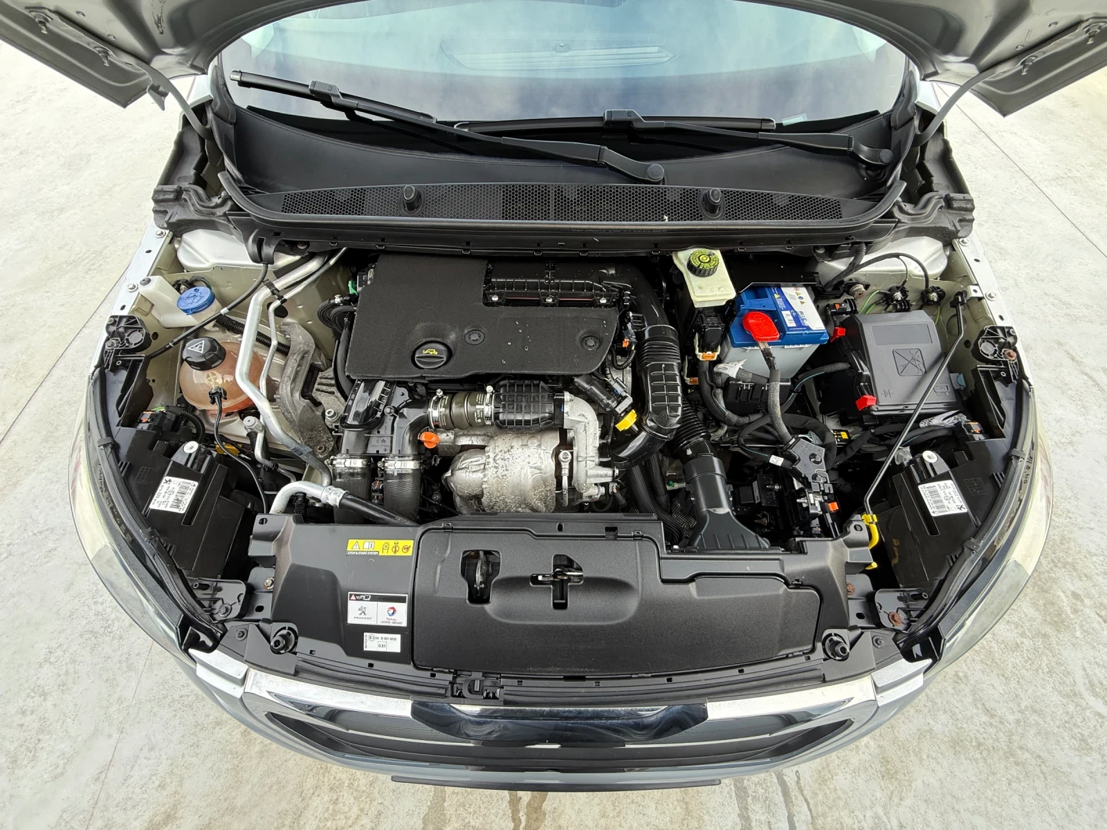 Peugeot 308 1.6BlueHDi, LED, * 206 000км* Навигация! Уникат!, снимка 14 - Автомобили и джипове - 53707036