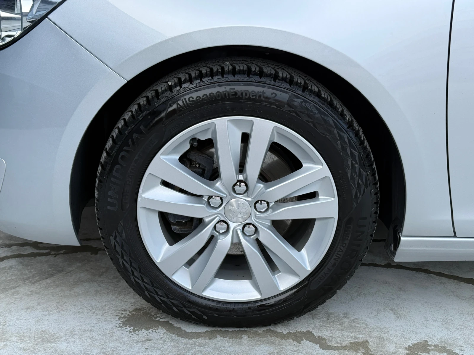 Peugeot 308 1.6BlueHDi, LED, * 206 000км* Навигация! Уникат!, снимка 13 - Автомобили и джипове - 53707036