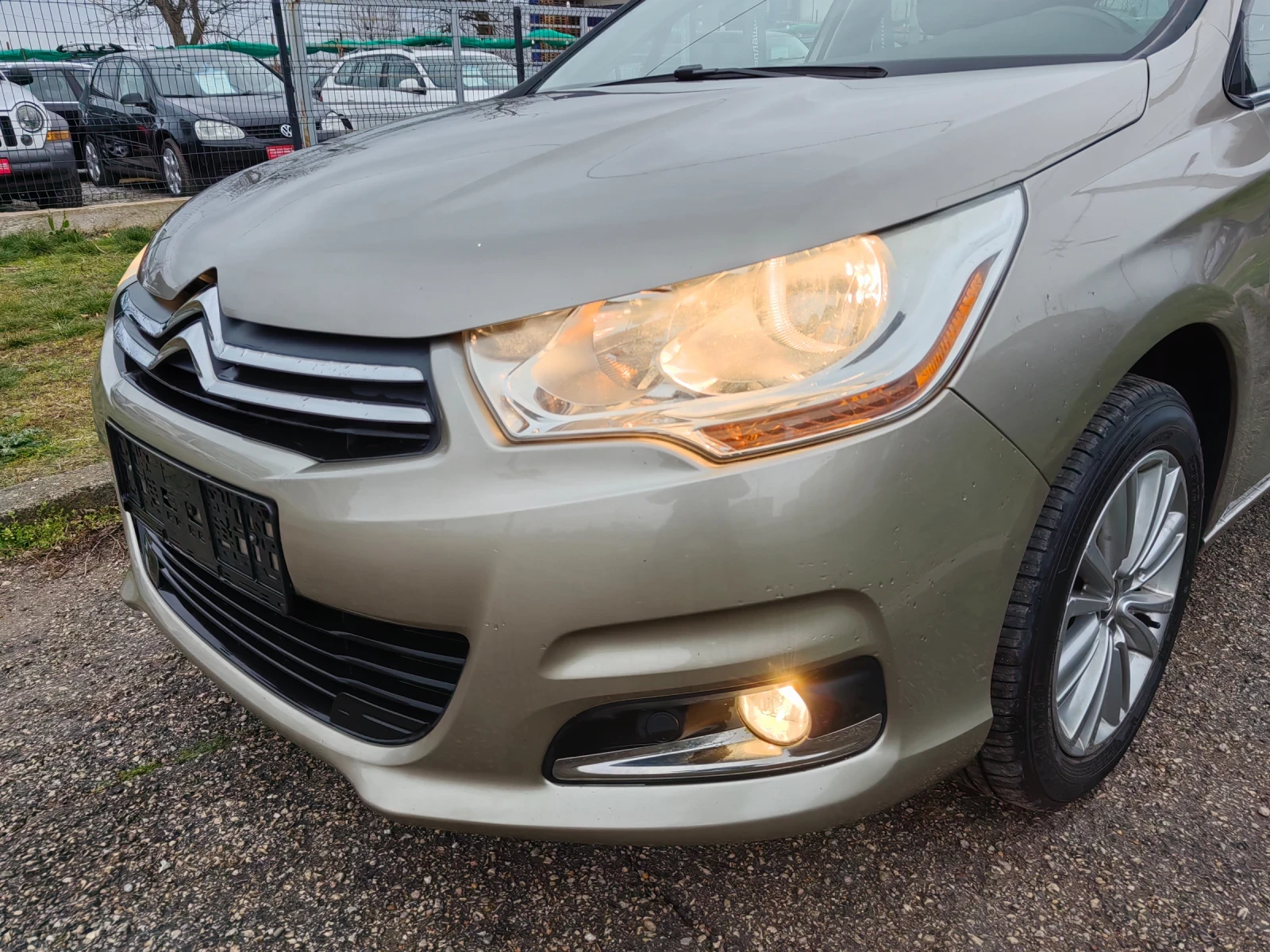 Citroen C4 1.4i  95ps, снимка 15 - Автомобили и джипове - 53961219