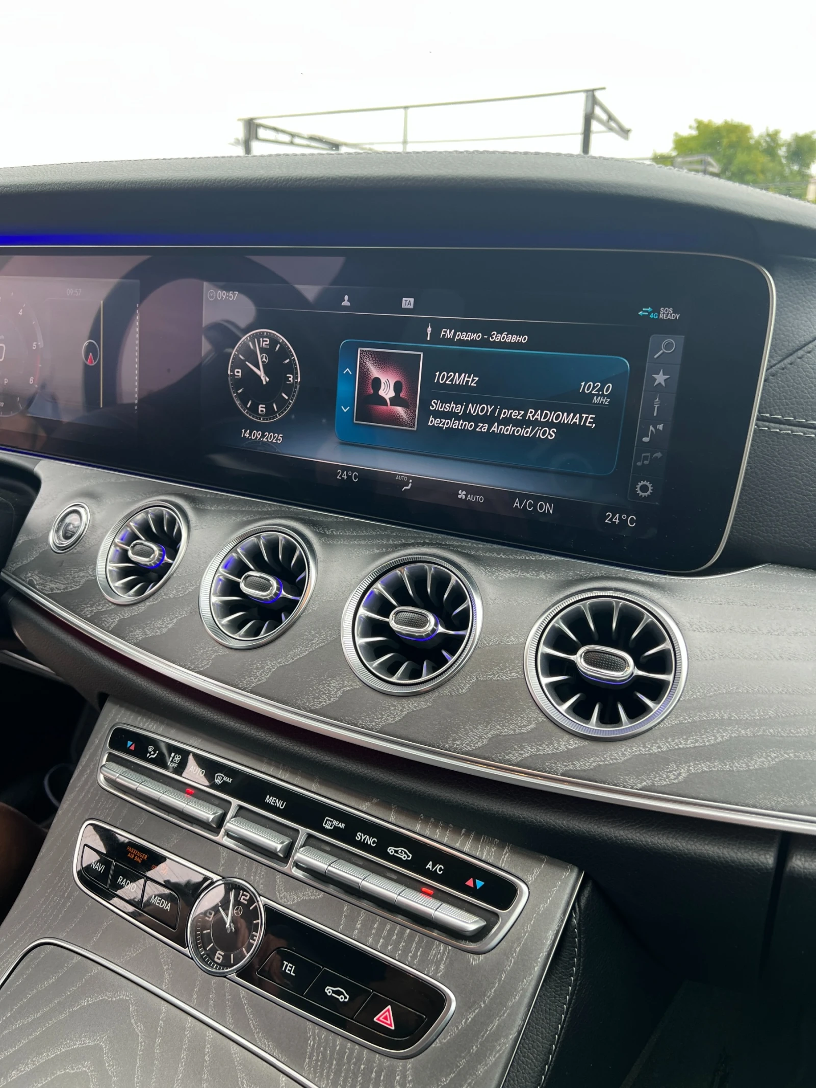 Mercedes-Benz CLS 400, снимка 10 - Автомобили и джипове - 54135946