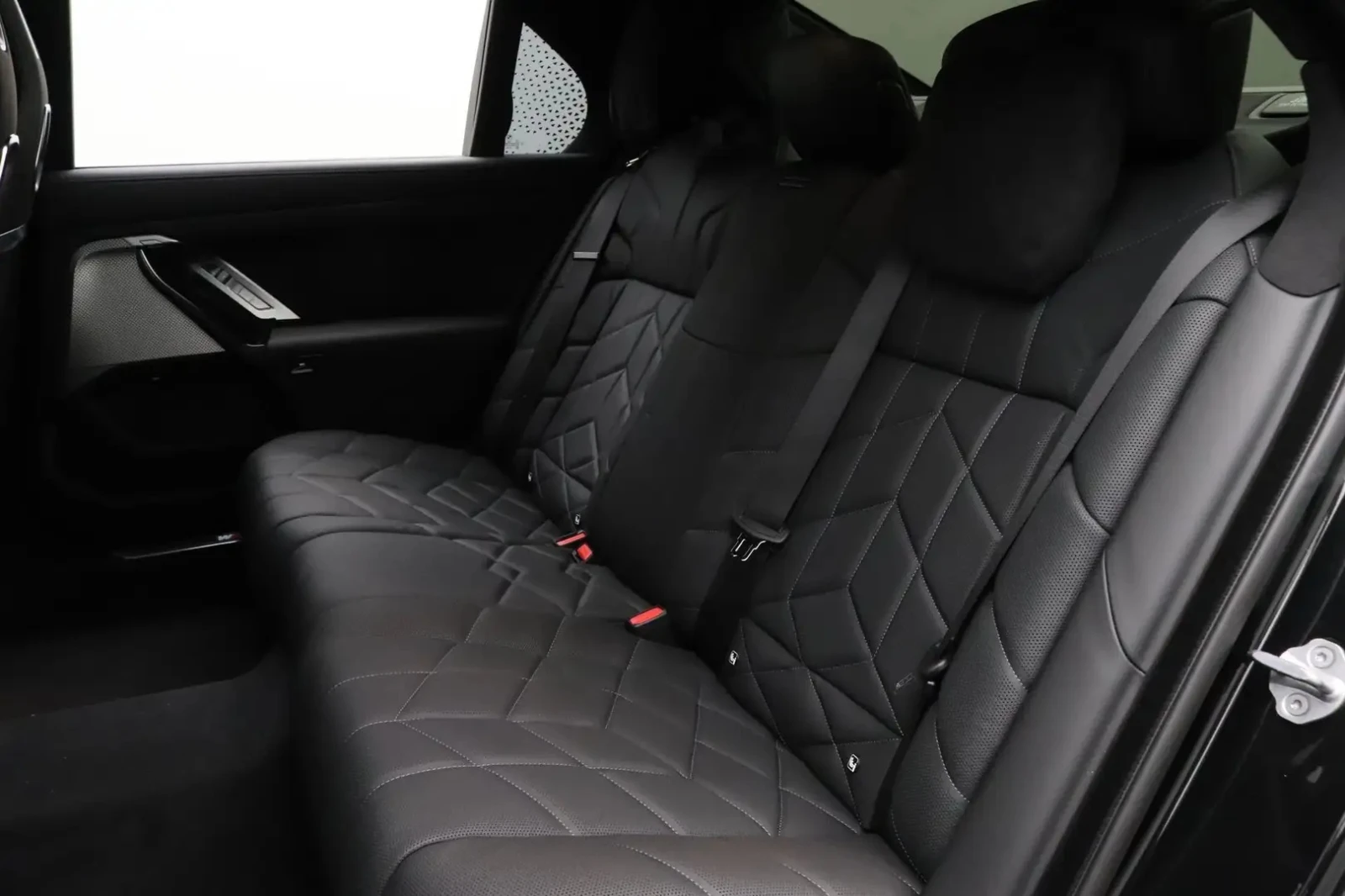BMW 760 M-Sport xDrive, снимка 12 - Автомобили и джипове - 54880244