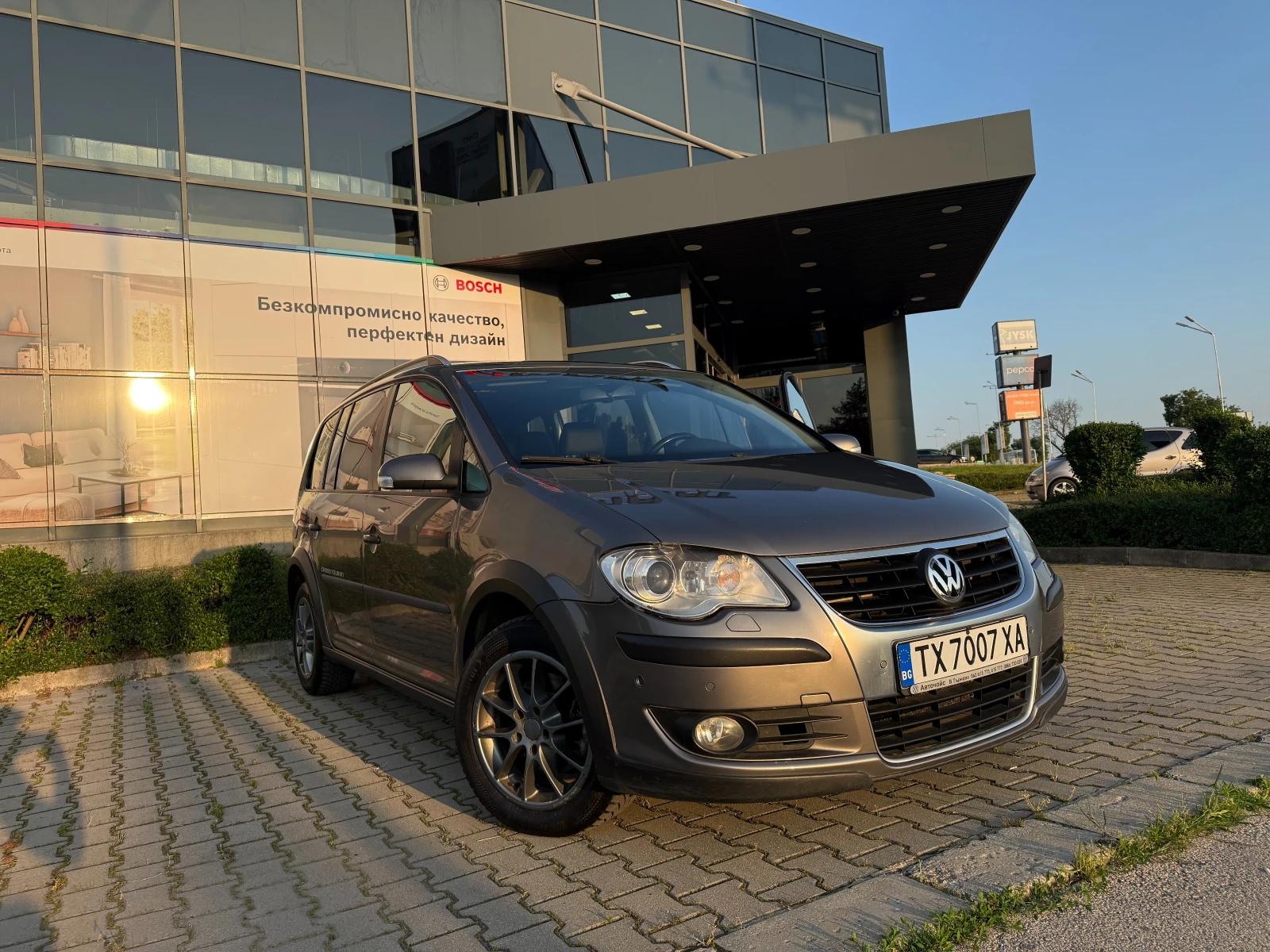 VW Touran CROSS, DSG, ЕДИН СОБСТВЕНИК, FULL, ПЕРФЕКТЕН, снимка 7 - Автомобили и джипове - 54954126