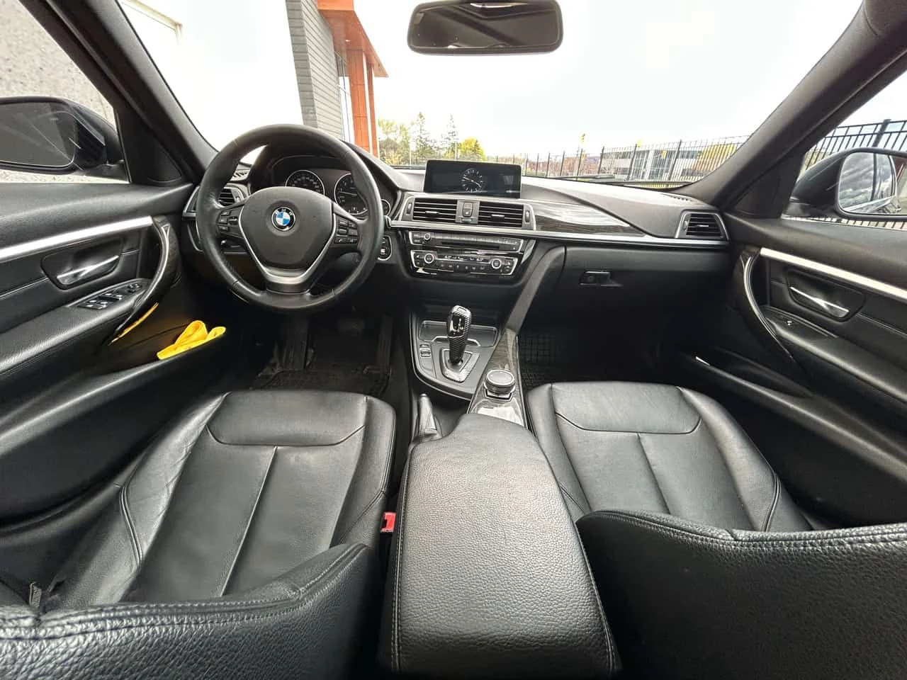 BMW 330 * BMW 330i xDrive * CARFAX * ЦЕНА ДО БГ, снимка 8 - Автомобили и джипове - 54966324