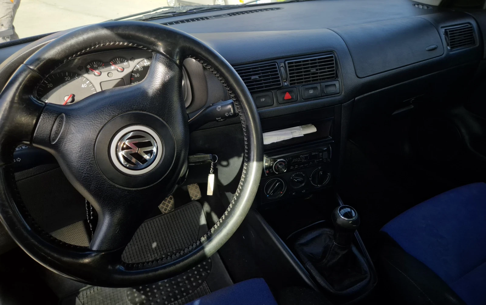 VW Golf, снимка 4 - Автомобили и джипове - 55450962