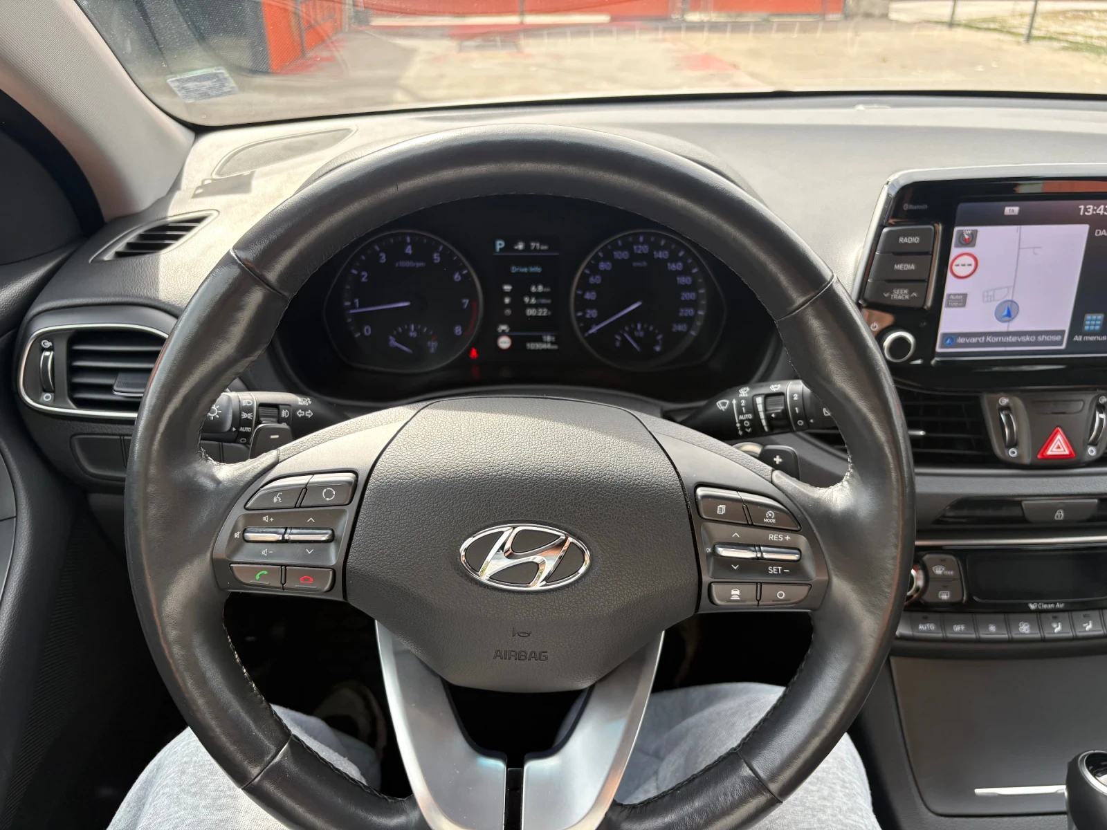 Hyundai I30 Premium , снимка 12 - Автомобили и джипове - 56725917