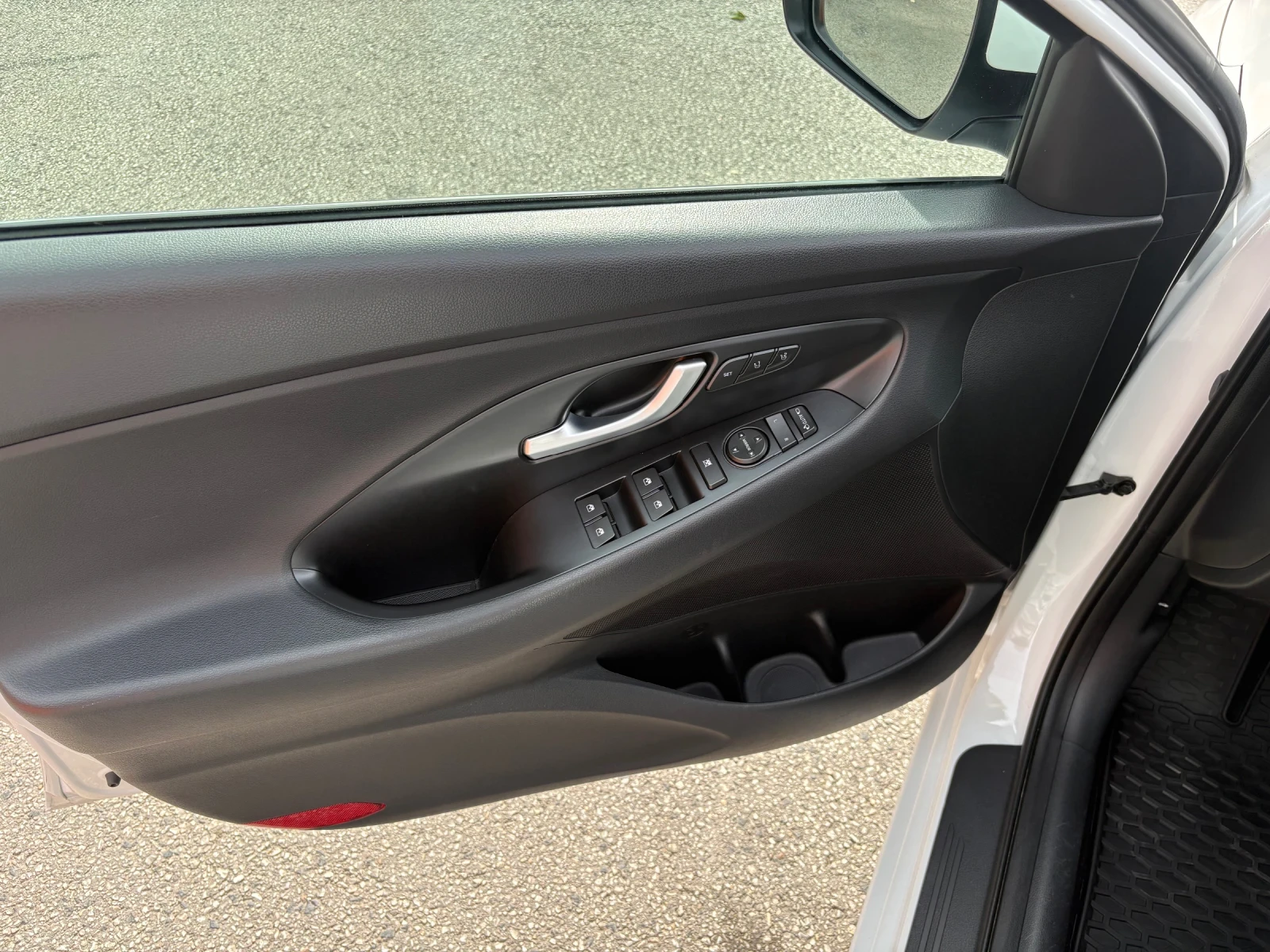 Hyundai I30 Premium , снимка 15 - Автомобили и джипове - 56725917