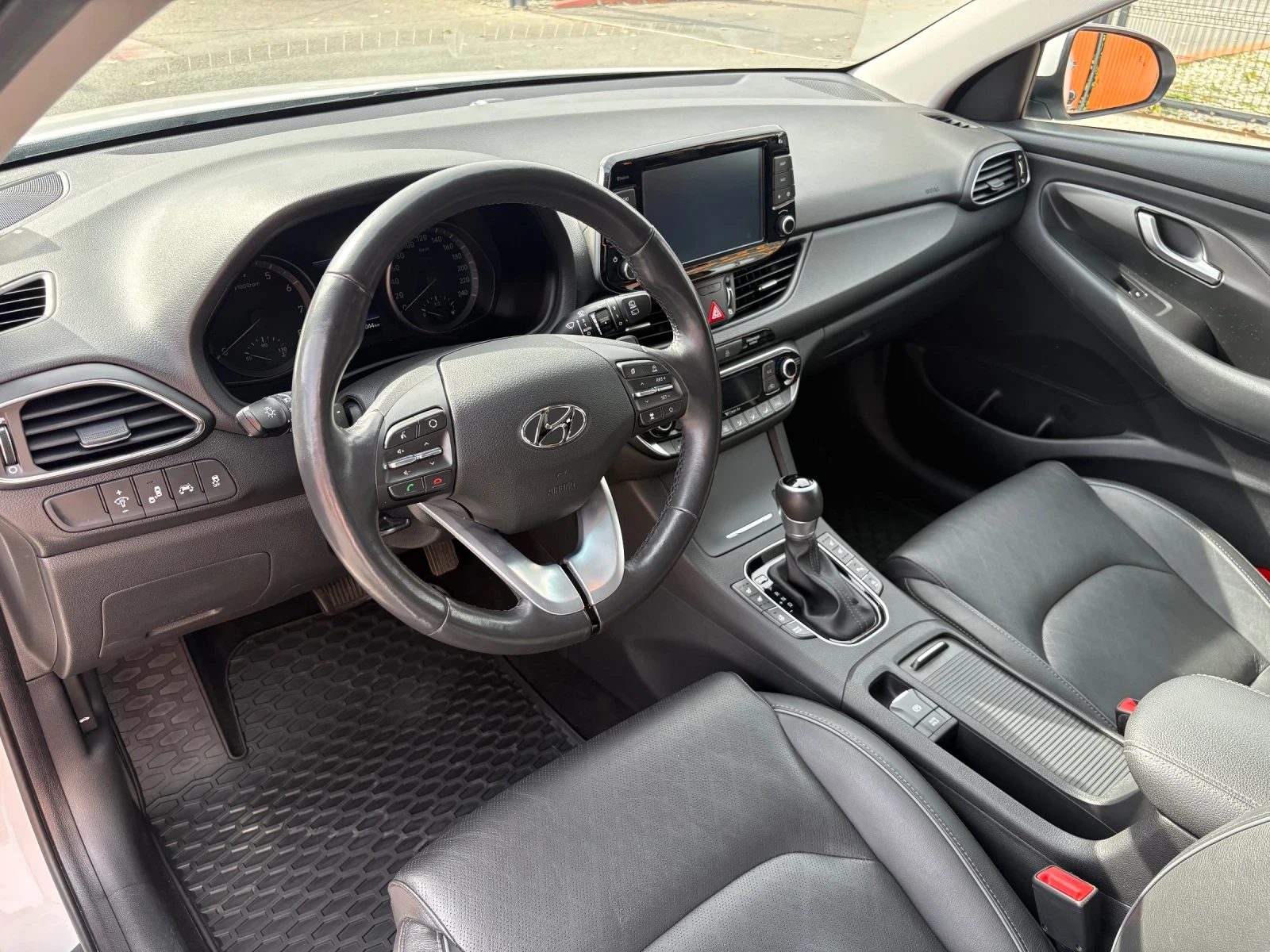 Hyundai I30 Premium , снимка 10 - Автомобили и джипове - 56725917