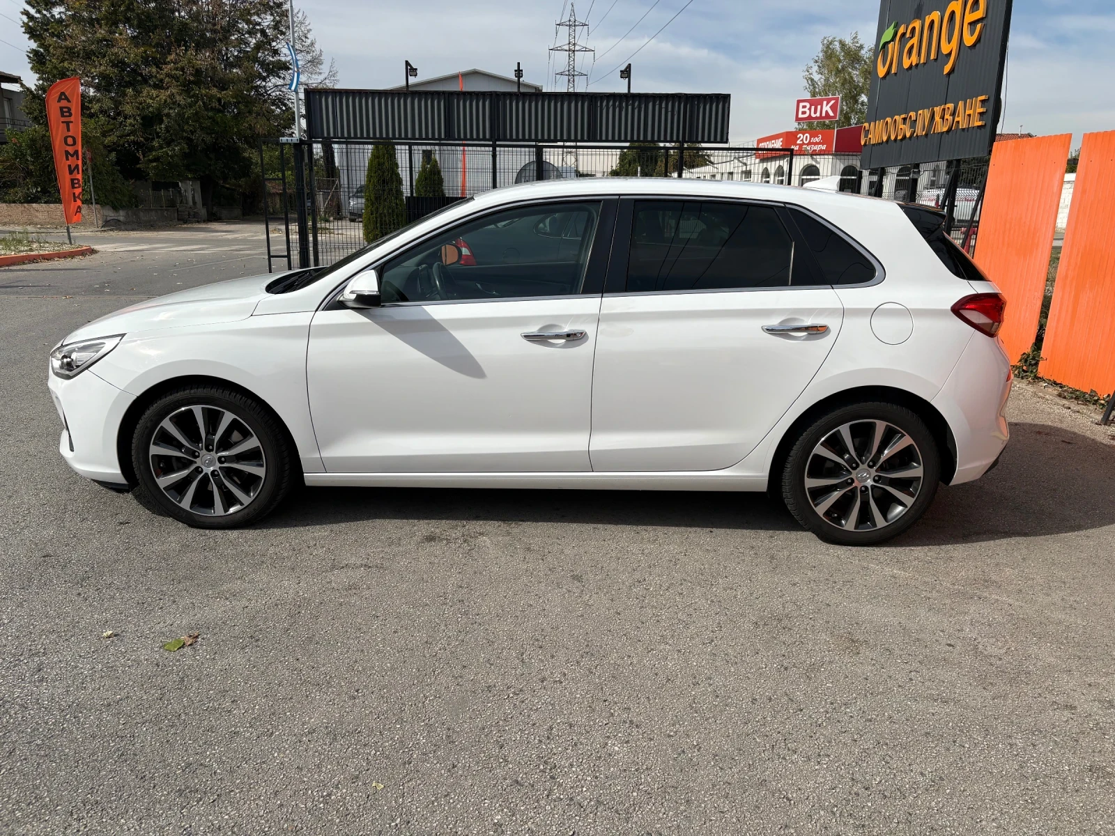 Hyundai I30 Premium , снимка 7 - Автомобили и джипове - 56725917