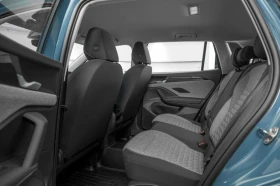 VW Tiguan 2.0T* DISTRONIC* ПОДГРЕВ* КАМЕРА* КРАЙНА ЦЕНА, снимка 17