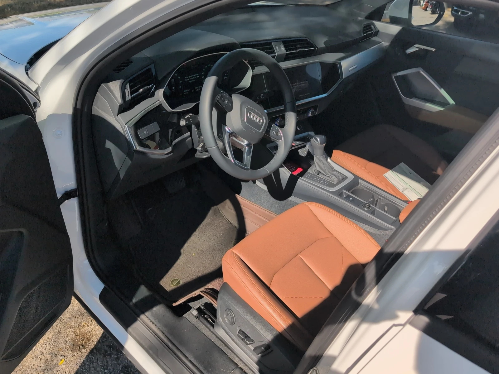 Audi Q3 KOMFORT CARFAX * * АВТО КРЕДИТ * *  - изображение 7