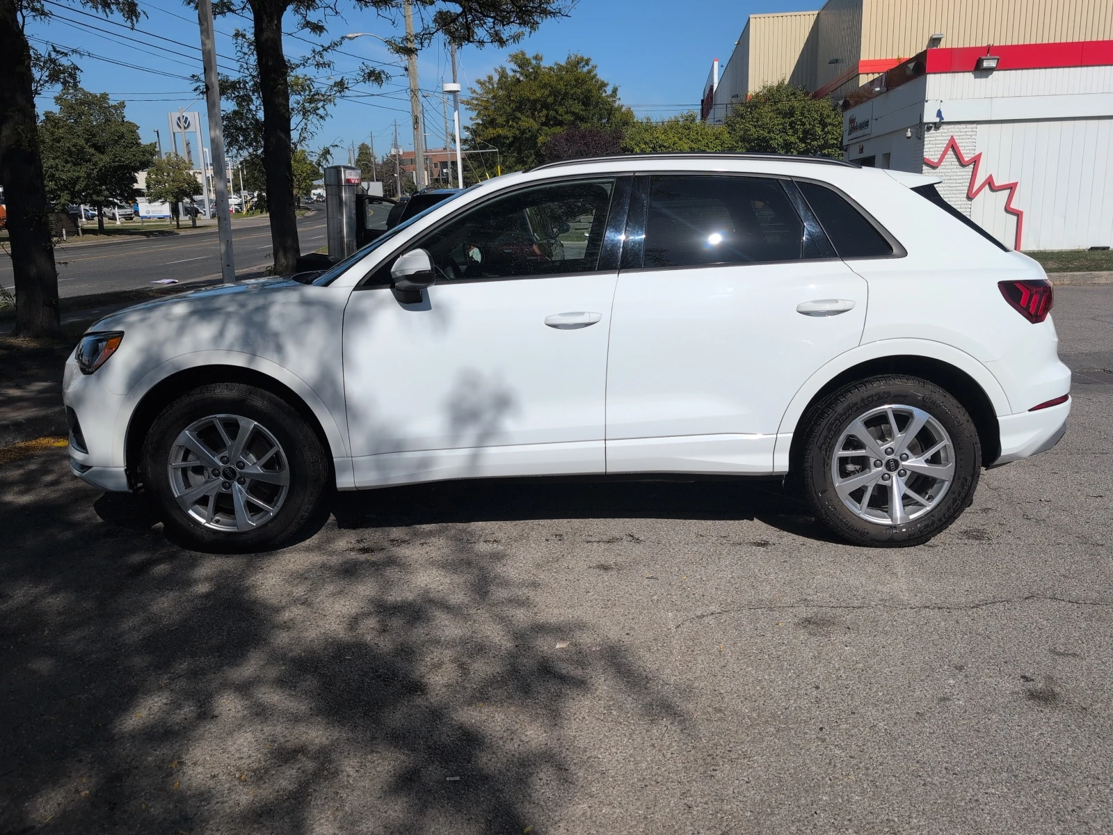 Audi Q3 KOMFORT CARFAX * * АВТО КРЕДИТ * *  - изображение 3
