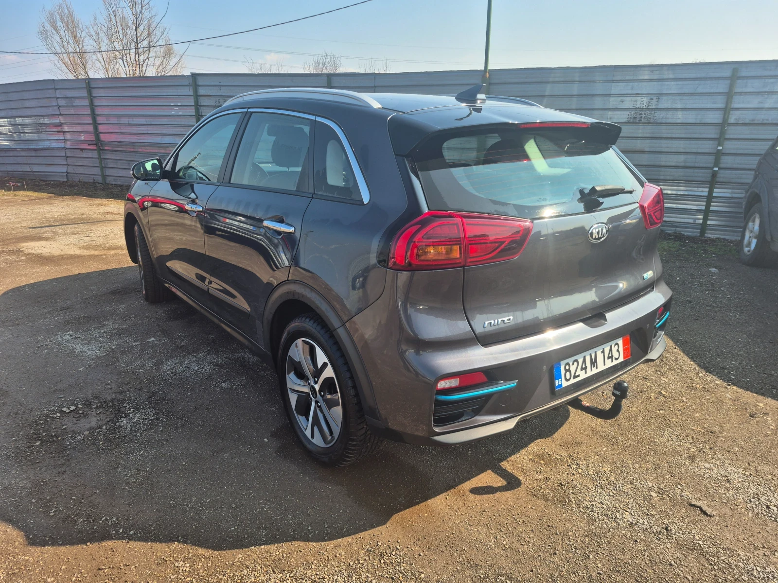 Kia Niro, снимка 3 - Автомобили и джипове - 53735251