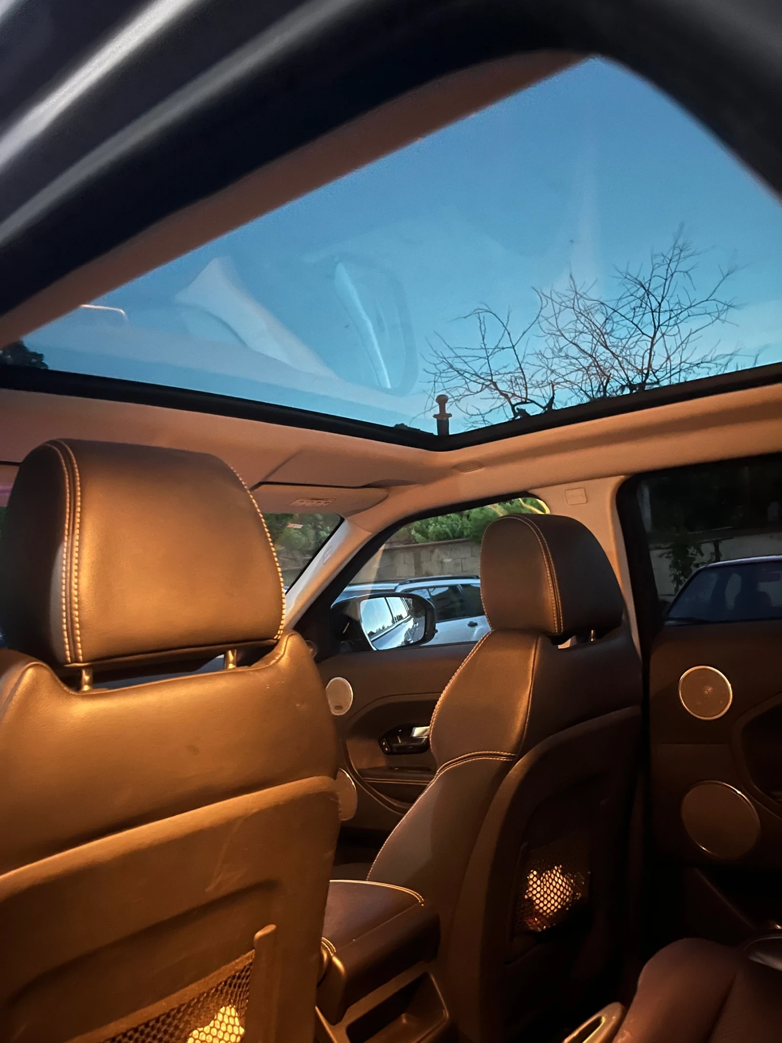 Land Rover Range Rover Evoque 2.2d 150к.с, снимка 9 - Автомобили и джипове - 54602302