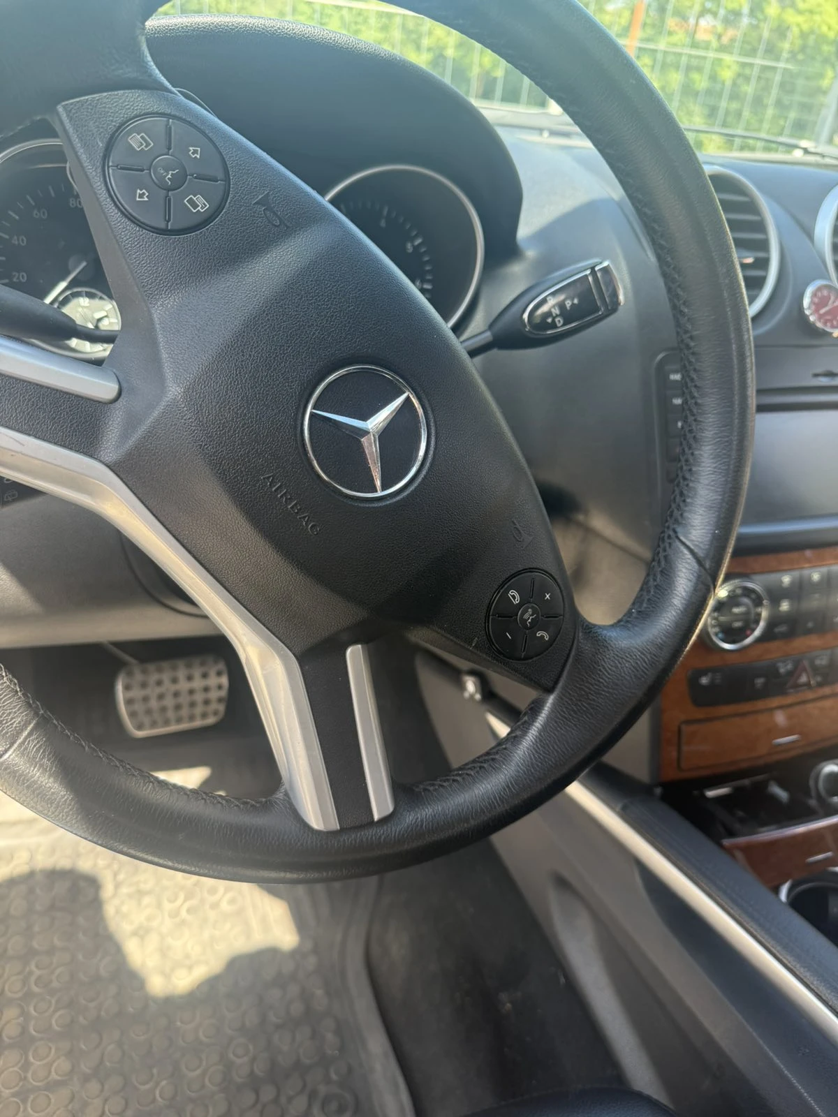 Mercedes-Benz ML 350, снимка 8 - Автомобили и джипове - 54724700