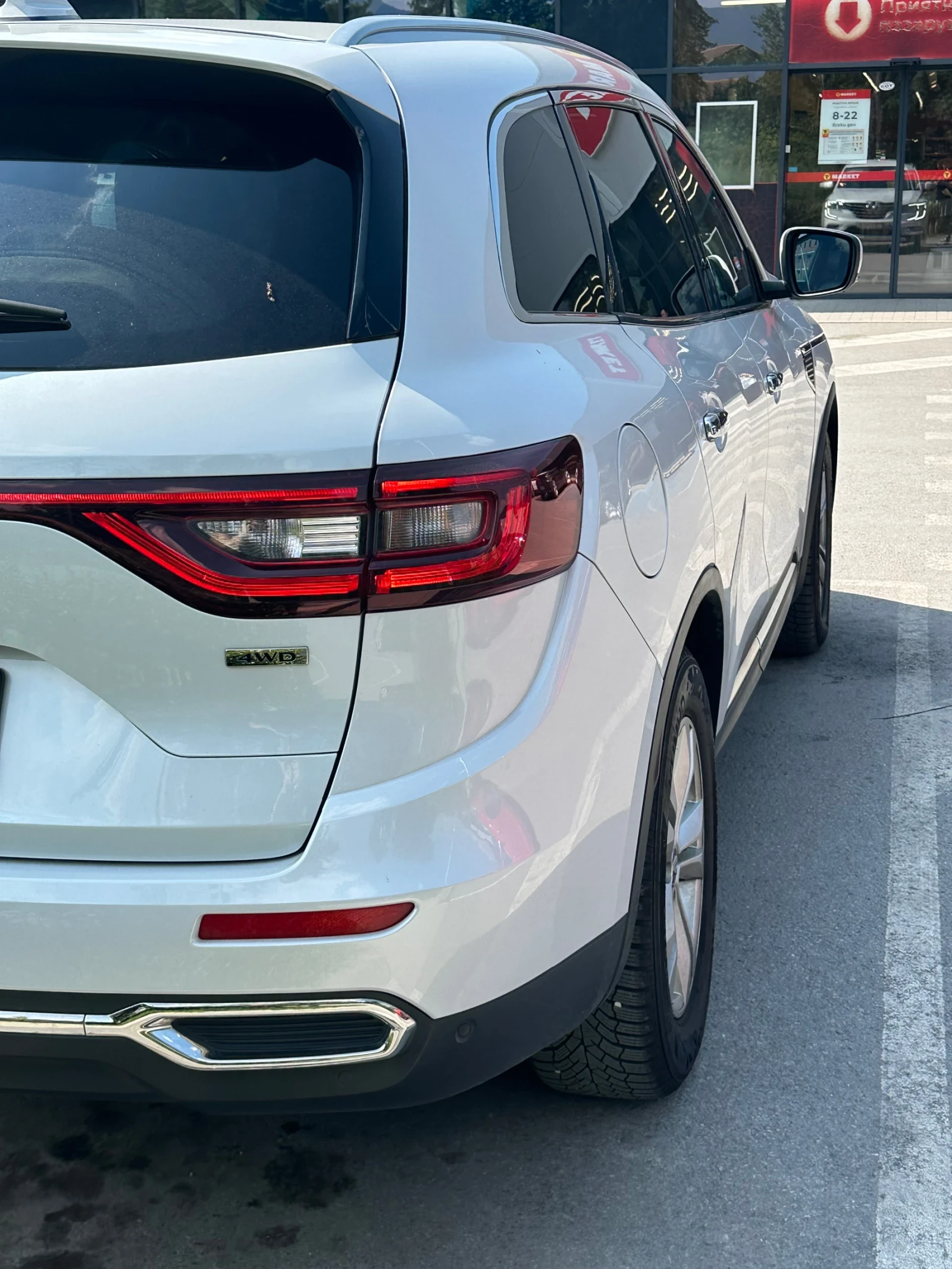 Renault Koleos AWD, снимка 13 - Автомобили и джипове - 55002023