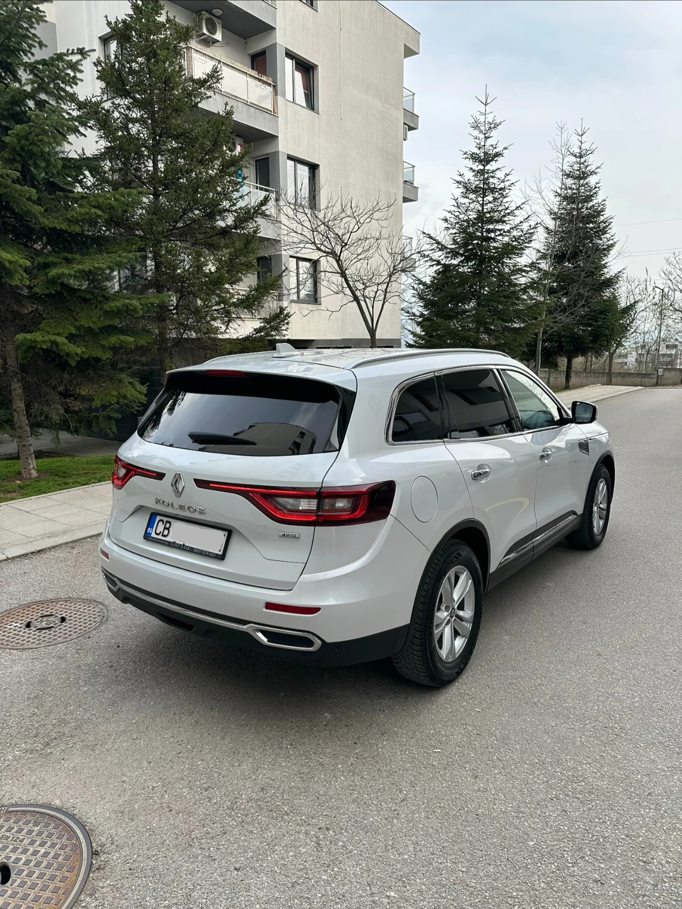 Renault Koleos AWD, снимка 8 - Автомобили и джипове - 55002023