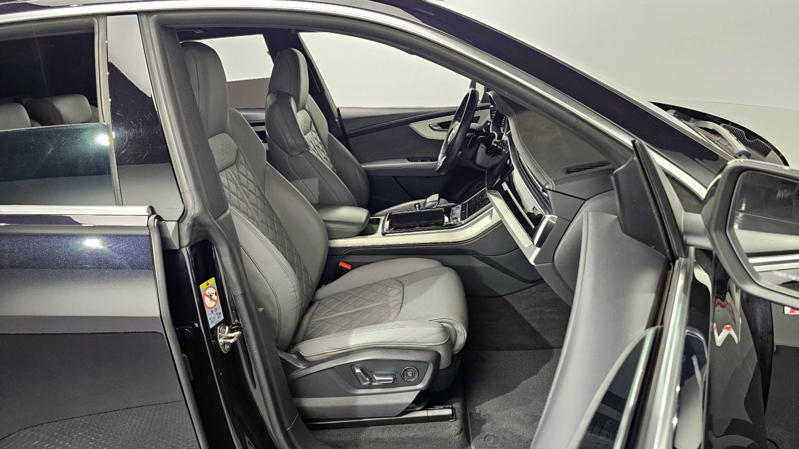 Audi Q8 50* TDI* Quattro* HeadUP* Pano* , снимка 10 - Автомобили и джипове - 55263049