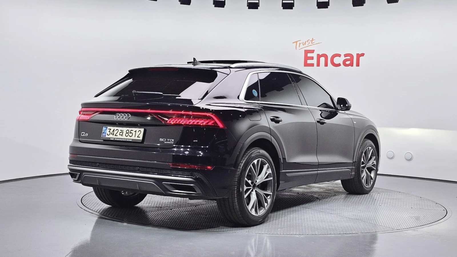 Audi Q8 50* TDI* Quattro* HeadUP* Pano* , снимка 3 - Автомобили и джипове - 55263049