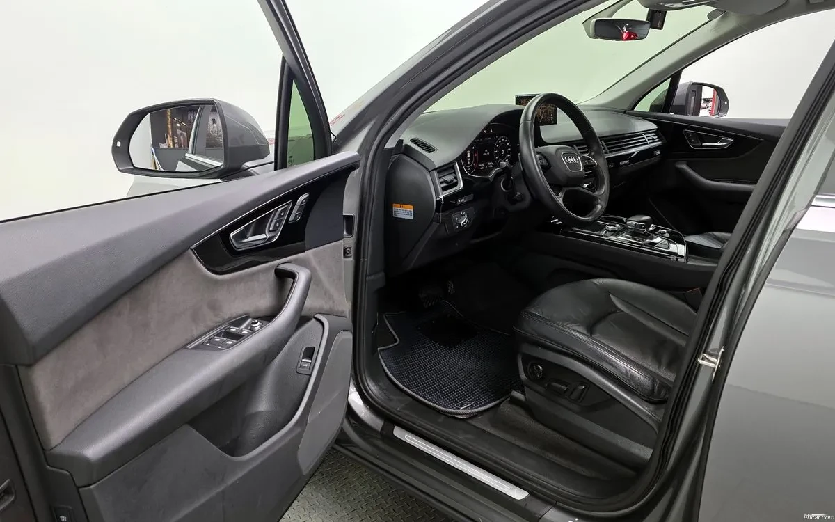 Audi Q7 35 TDI QUATTRO COMFORT, снимка 9 - Автомобили и джипове - 55505900