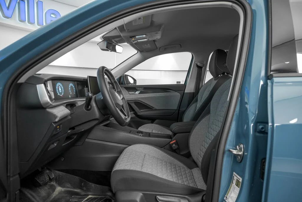 VW Tiguan 2.0T* DISTRONIC* ПОДГРЕВ* КАМЕРА* КРАЙНА ЦЕНА, снимка 10 - Автомобили и джипове - 55544012