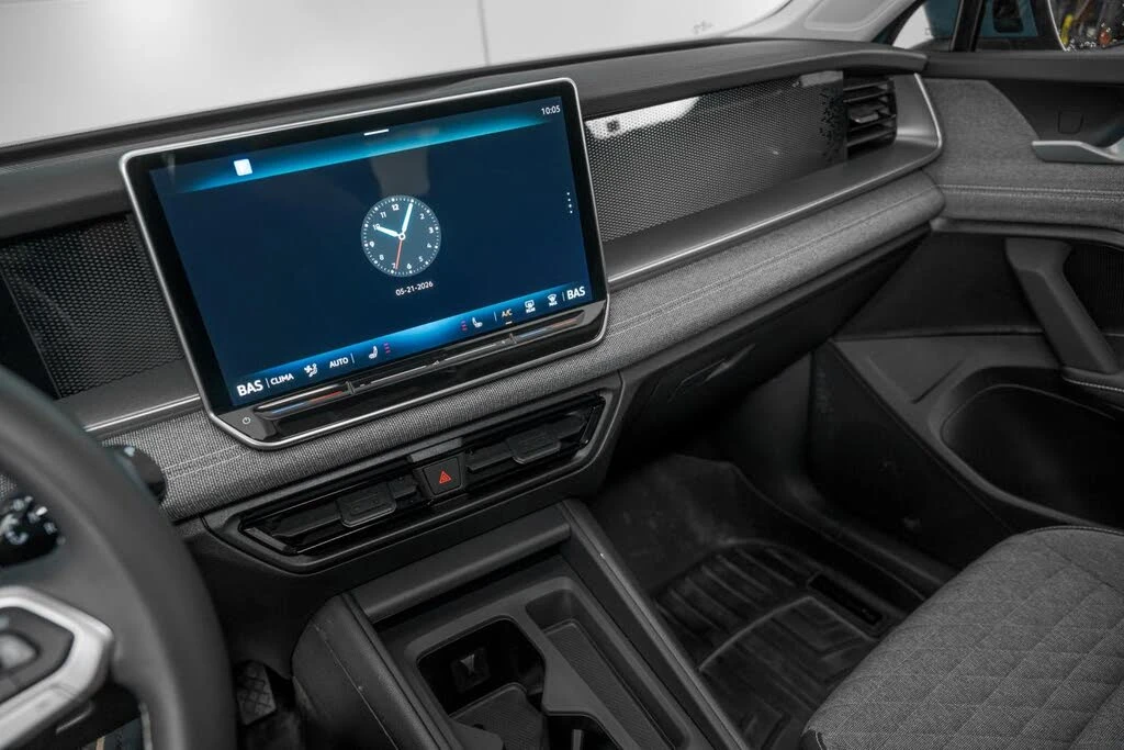 VW Tiguan 2.0T* DISTRONIC* ПОДГРЕВ* КАМЕРА* КРАЙНА ЦЕНА, снимка 15 - Автомобили и джипове - 55544012