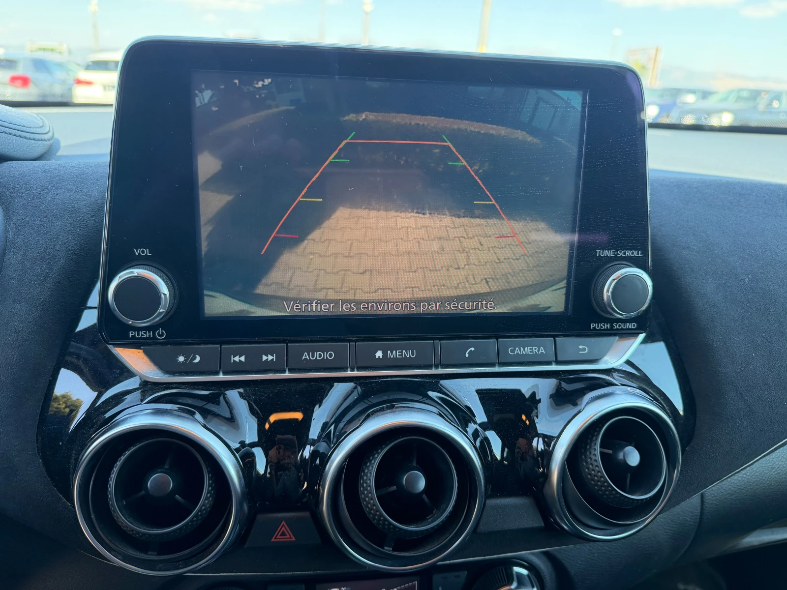 Nissan Juke 1.0DIG-T AVTOMAT/NAVI/KOJA/KAMERA EURO 6, снимка 15 - Автомобили и джипове - 56130899