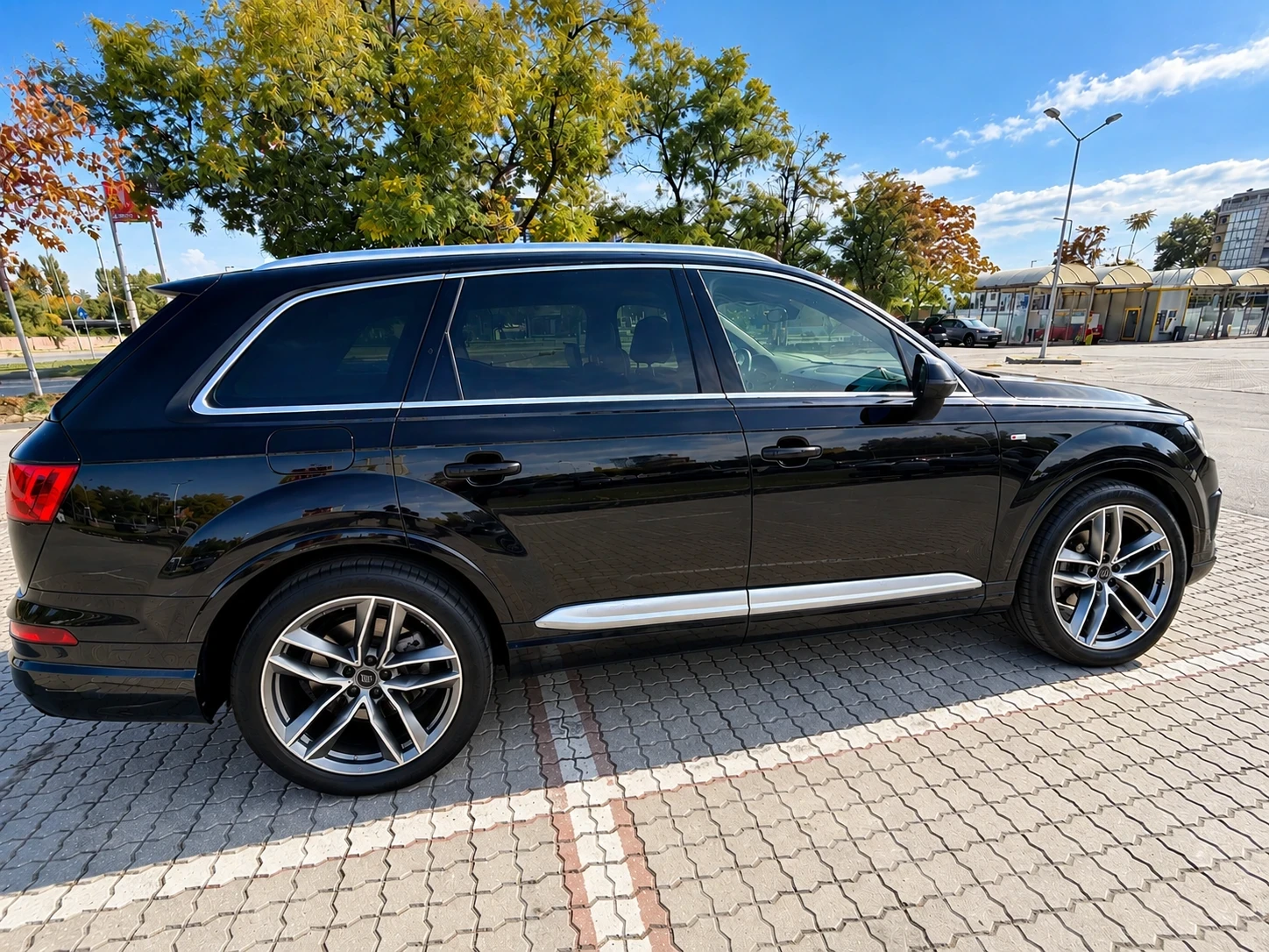 Audi Q7 Q7 S line 7-местен, снимка 3 - Автомобили и джипове - 56603054