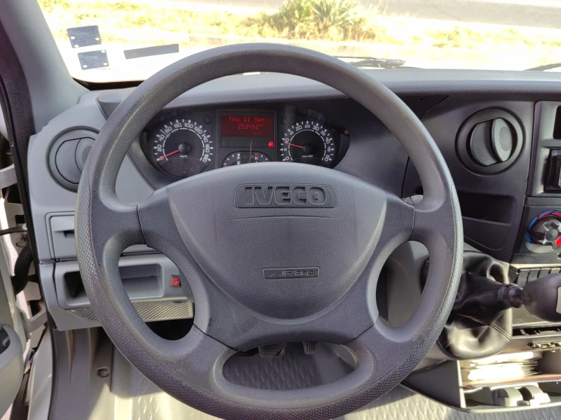 Iveco Daily 35s14 2.3 TDI, снимка 14 - Бусове и автобуси - 50828760
