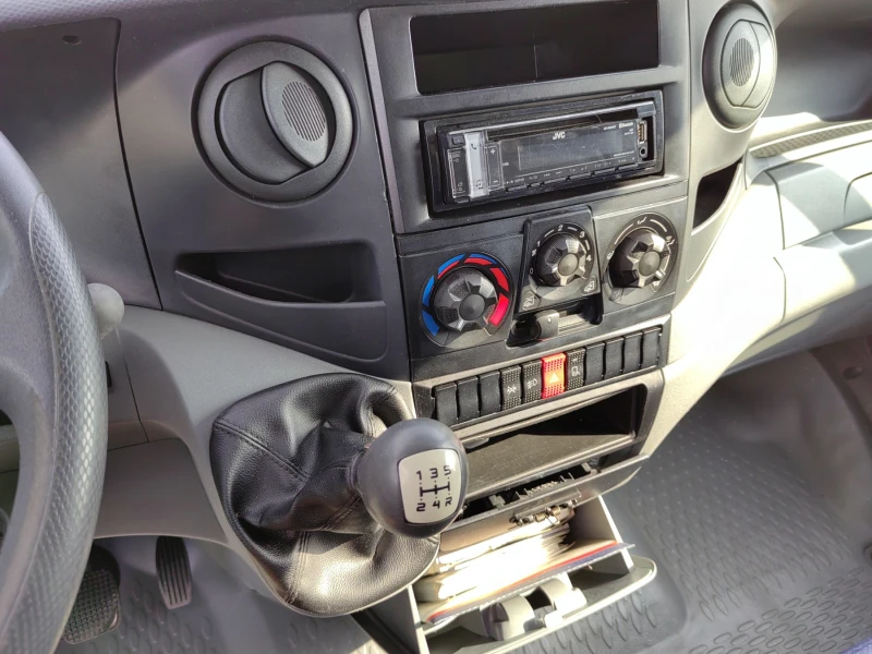 Iveco Daily 35s14 2.3 TDI, снимка 11 - Бусове и автобуси - 50828760