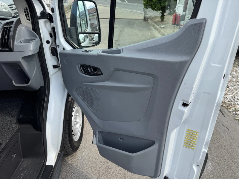 Ford Transit 7местен, KLIMA., снимка 13 - Бусове и автобуси - 51046473