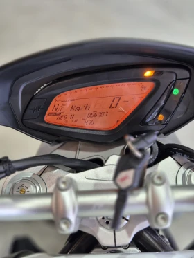 MV Agusta Brutale 800 TREPISTONI 6000км!!! ABS TC Нов внос ШВЕЙЦАРИЯ, снимка 14