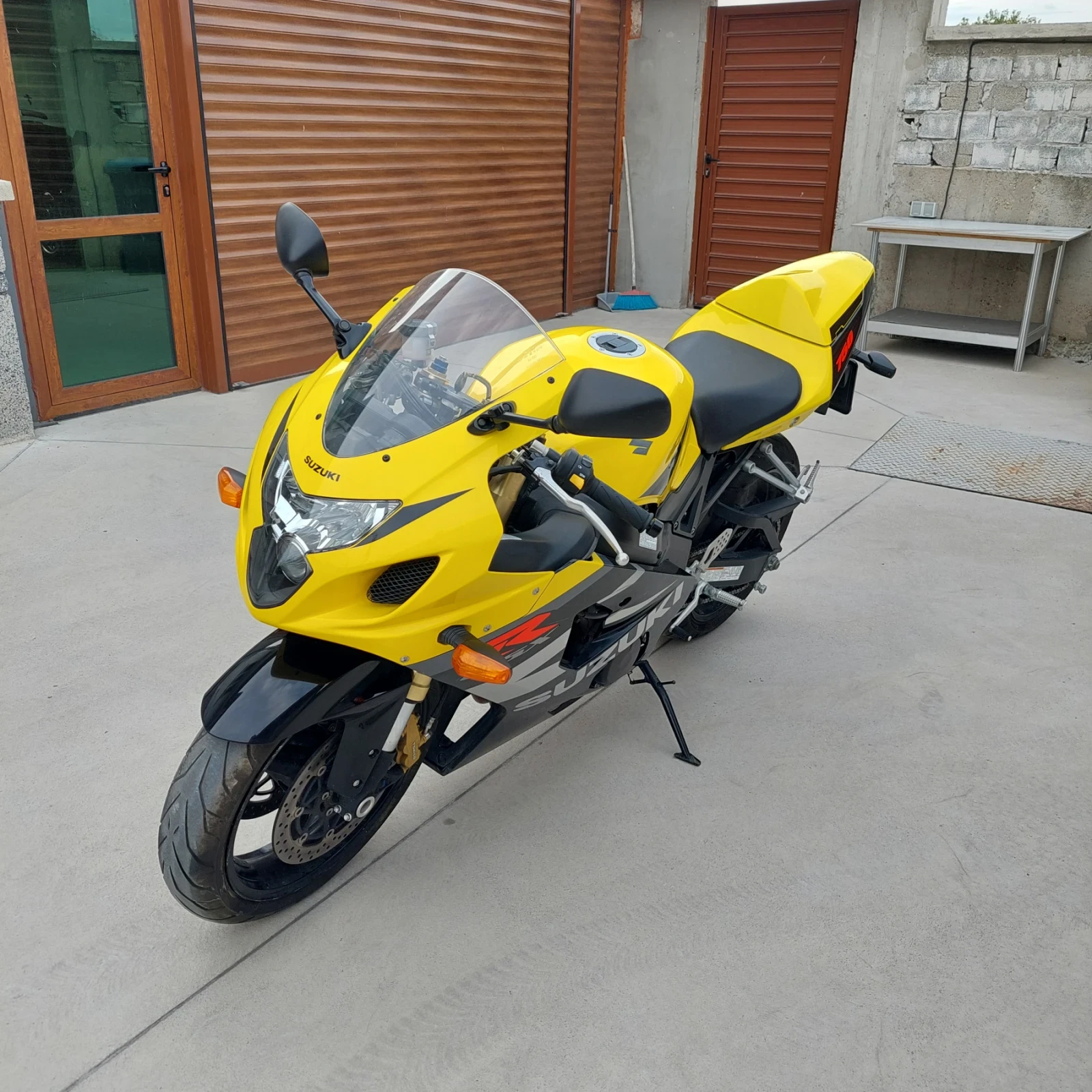 Suzuki Gsxr GSXR 750 - изображение 9