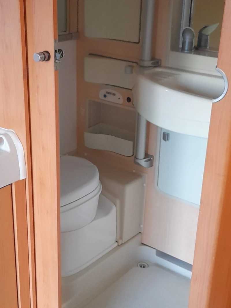 Кемпер Fiat Hymer C544k, снимка 15 - Каравани и кемпери - 52955534