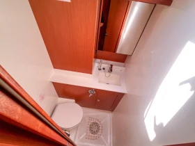 Ветроходна лодка Bavaria C57, снимка 2