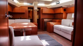 Ветроходна лодка Bavaria C57, снимка 5